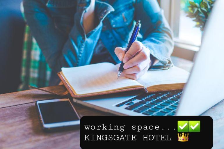Kings Gate Airport Transit Hotel Katunayaka Exteriör bild